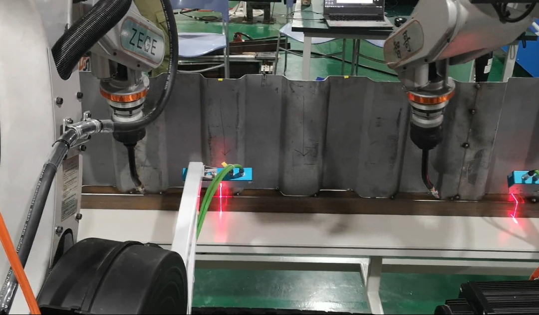 柔性振動盤廠家,焊接機(jī)器人廠家,柔性振動盤,焊接機(jī)器人,工業(yè)機(jī)器人,智哥機(jī)器人,視覺上料,機(jī)器人系統(tǒng)開發(fā),機(jī)器人控制器,伺服驅(qū)動器,機(jī)器人本體研發(fā),機(jī)器人本體,伺服電機(jī),機(jī)器人系統(tǒng)集成,工業(yè)自動化成套設(shè)備,伺服電缸,伺服電動缸,伺服電動缸廠家,國產(chǎn)伺服電動缸 圖片