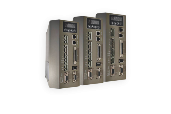 單軸驅(qū)控一體化控制器